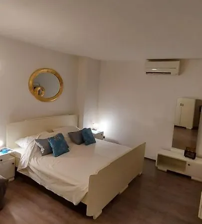 Apartment Nona Marija *